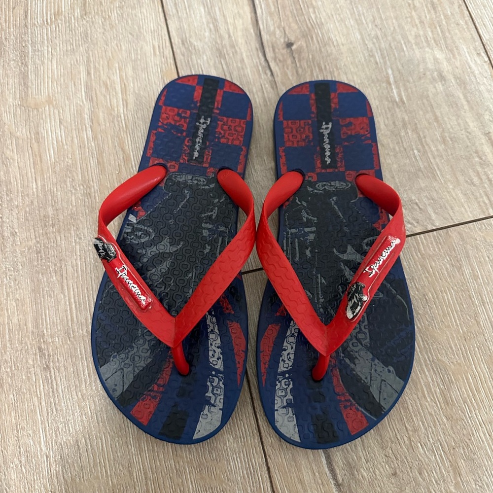 Ipanema flip flop kids and Gap baseball hat